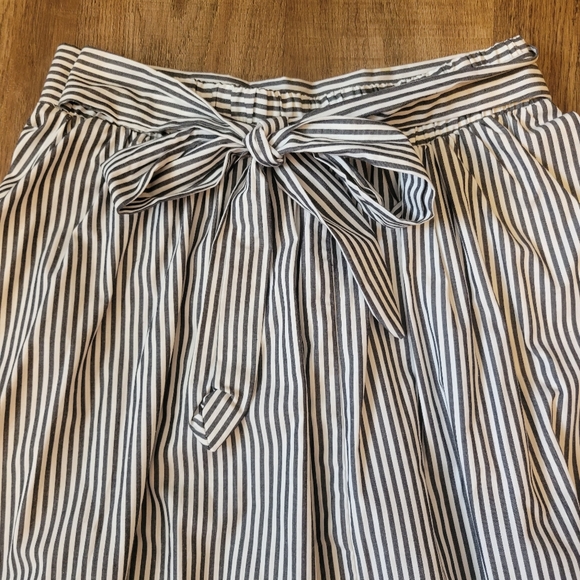 See You Monday Striped High Waisted Pleated Circle Skirt Tie Back Bow - Picture 3 of 7